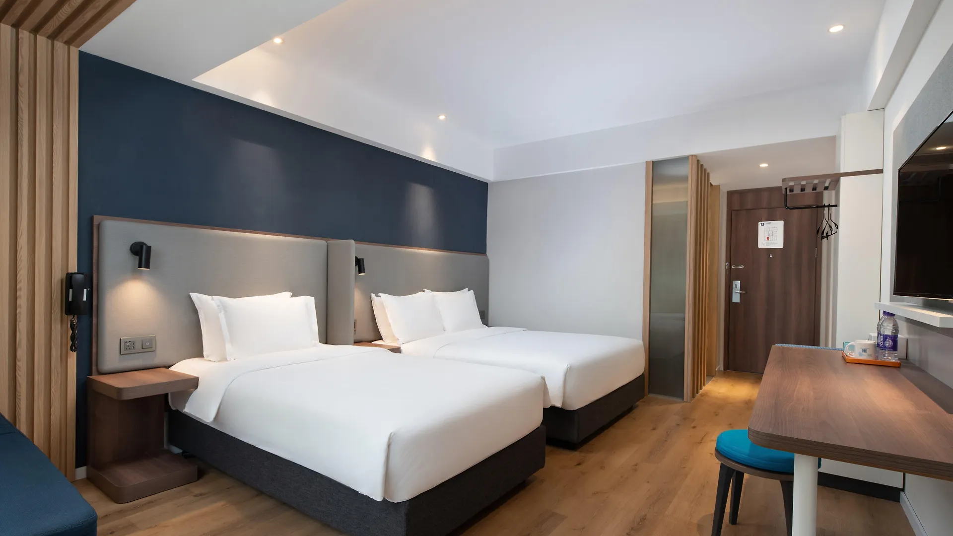 Holiday Inn Express Sanya Bay, An Ihg Hotel 3*,  China